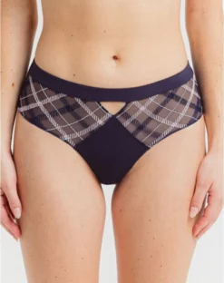 Boxer Louisa Bracq Albanach (Nuit Electrique)