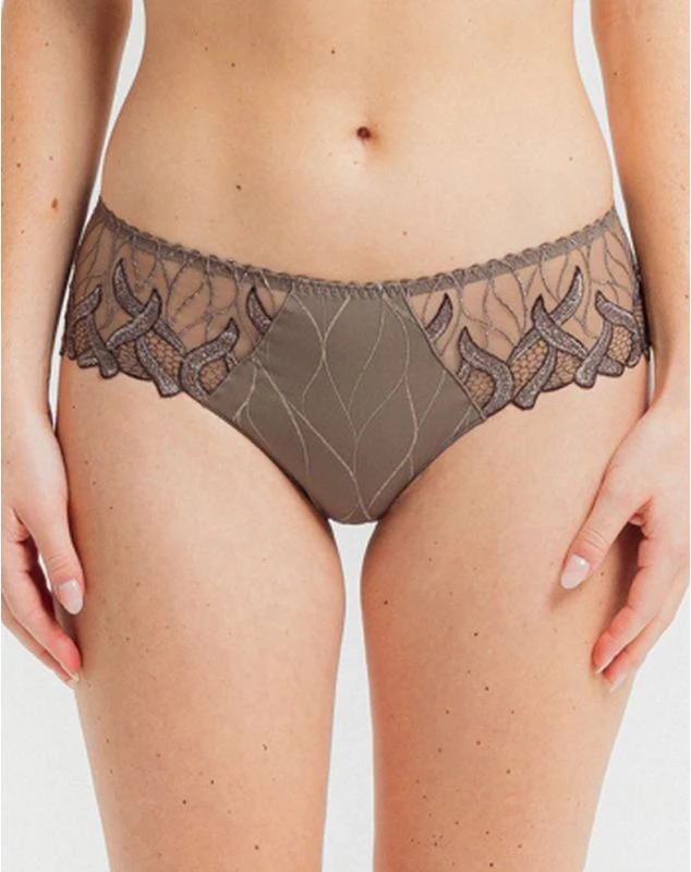 Shorty Louisa Bracq Julia (Bronze) 1 Shorty Louisa Bracq Julia (Bronze)