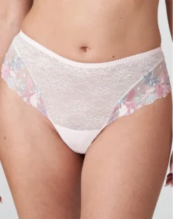String Luxueux Prima Donna Mohala (Pastel Pink)