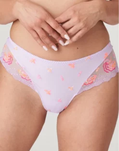 String Luxueux Prima Donna Palace Garden (Pastel Lavender)