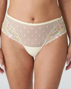 String Luxueux Prima Donna Sedaine (French Vanilla)